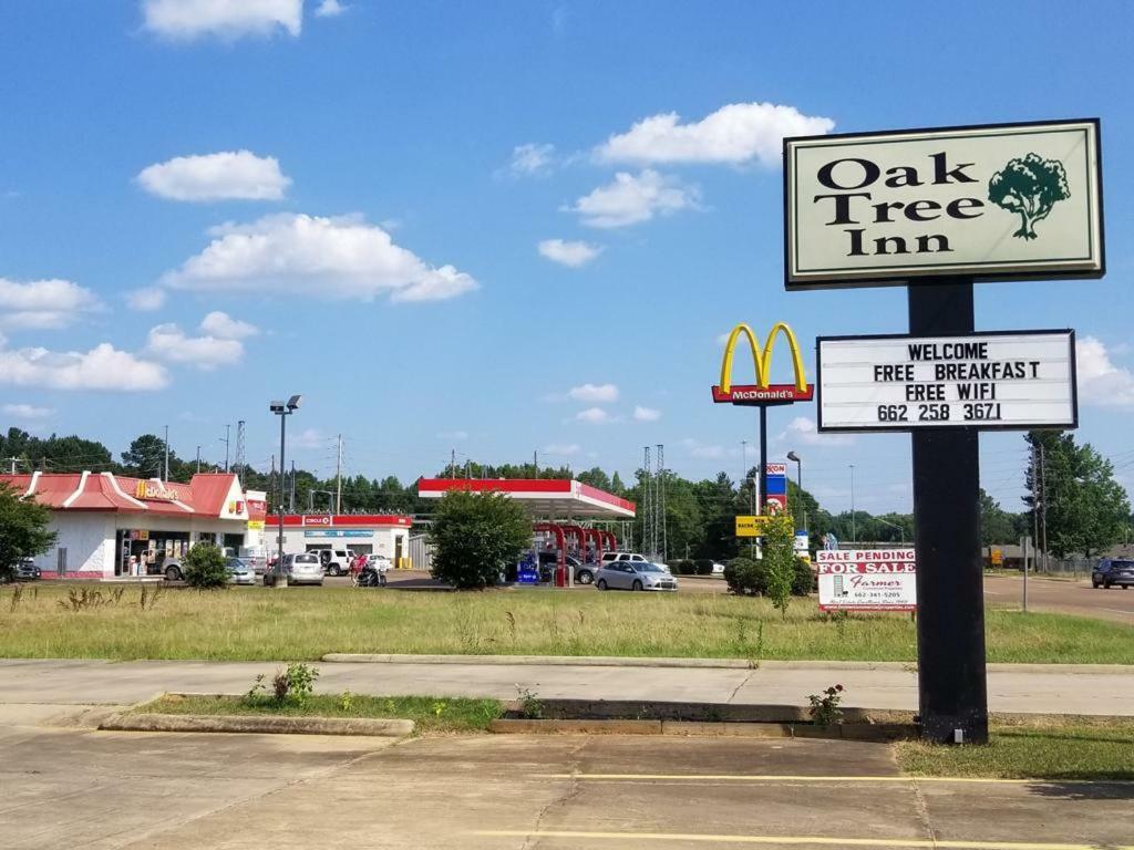 Oak Tree Inn 유포라 외부 사진