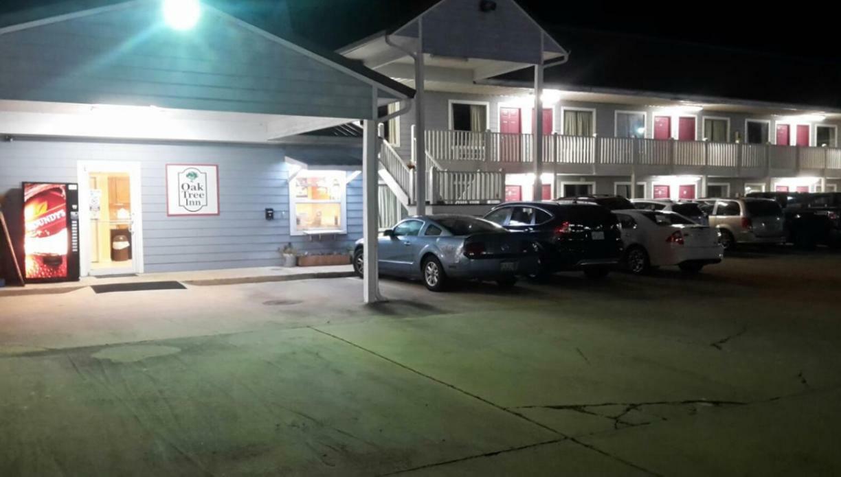 Oak Tree Inn 유포라 외부 사진